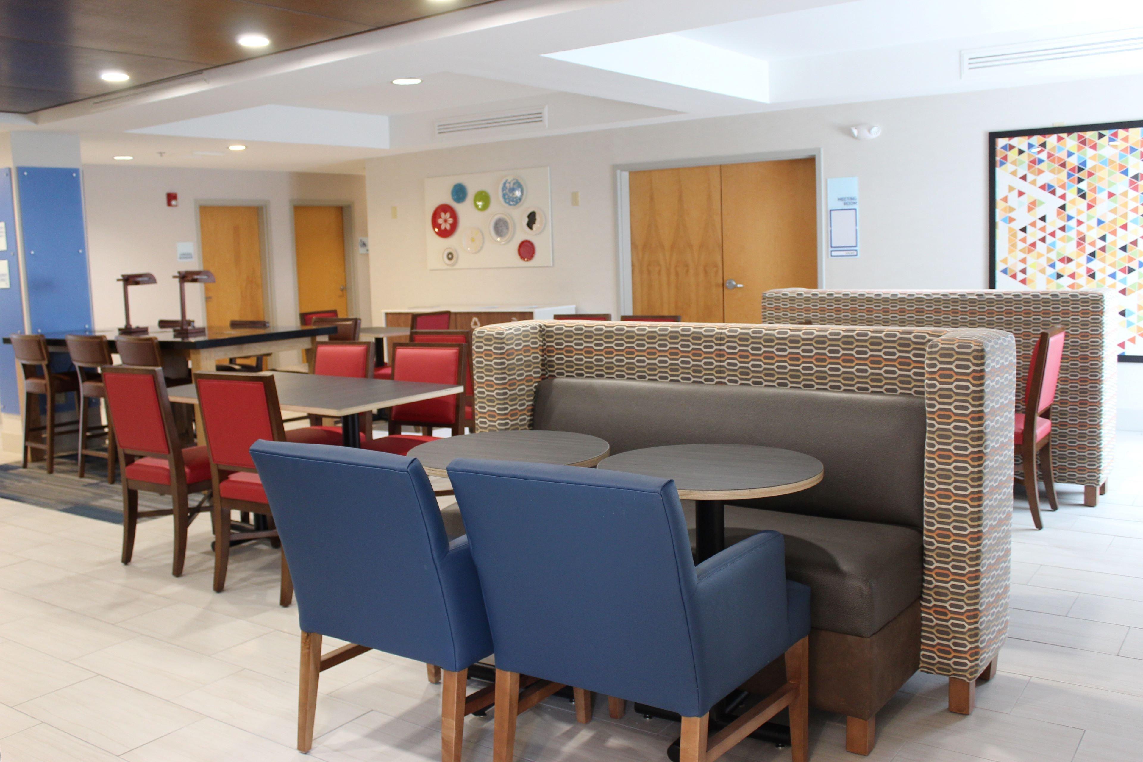 Holiday Inn Express Forest City By Ihg Kültér fotó