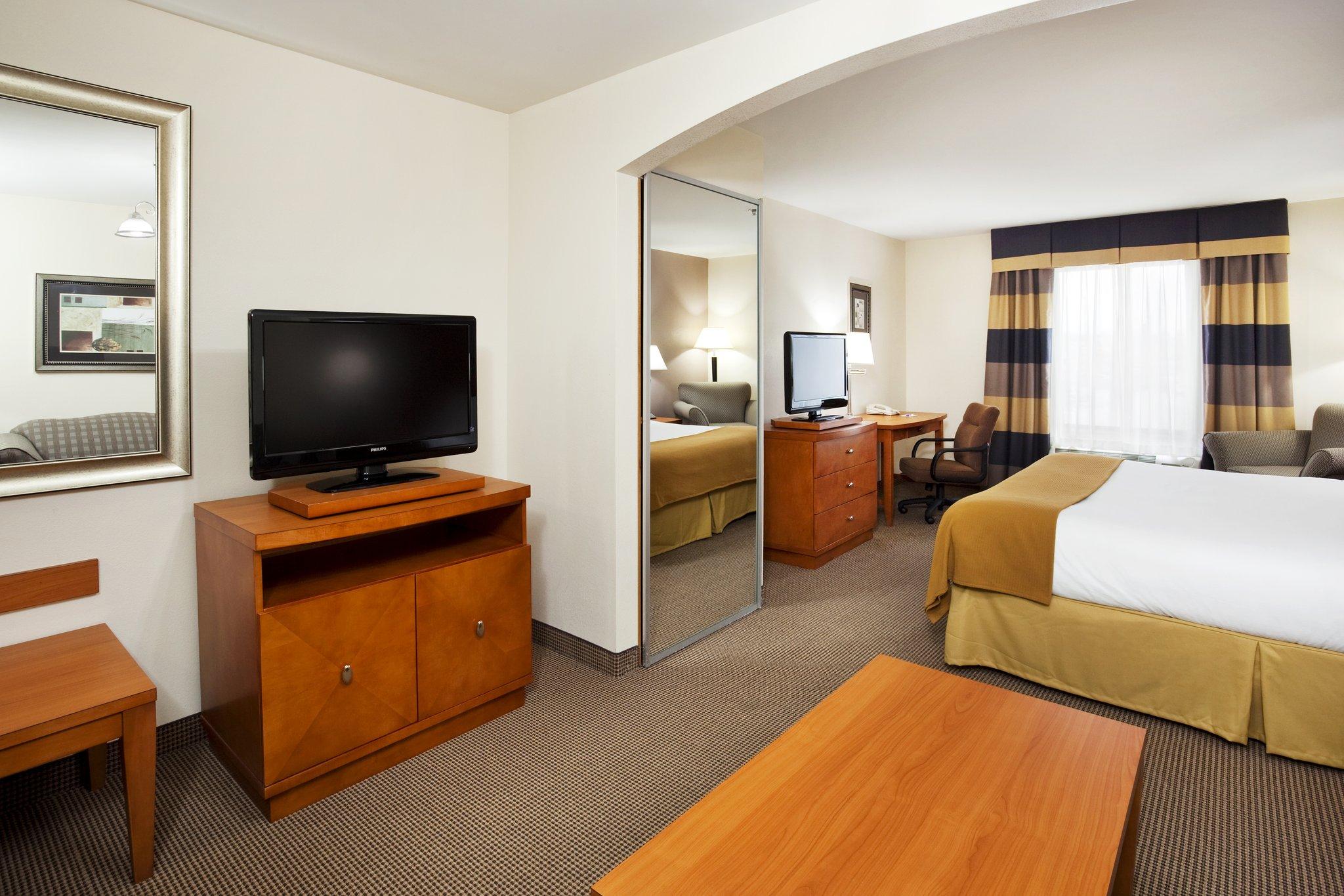 Holiday Inn Express Forest City By Ihg Szoba fotó
