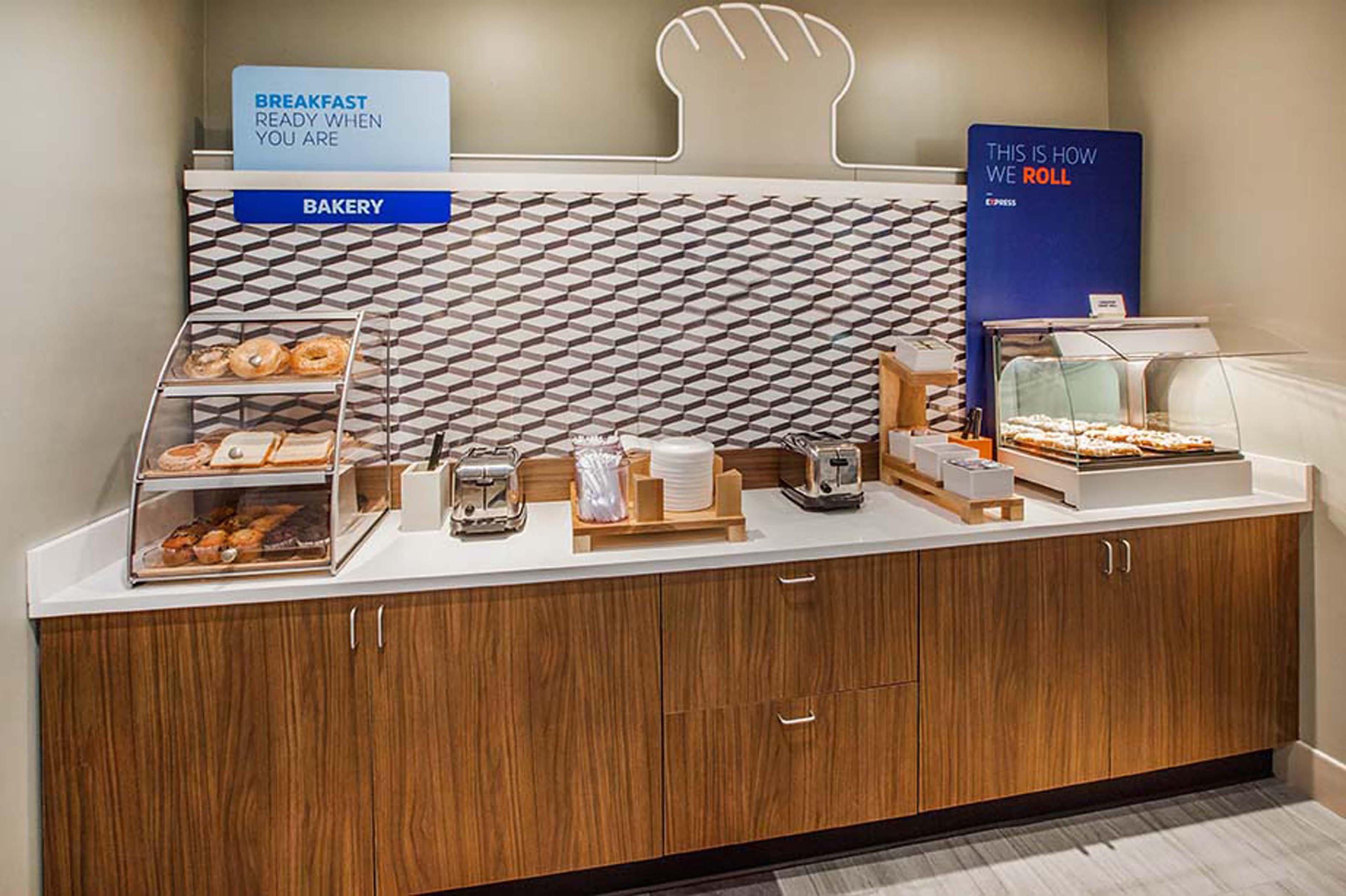 Holiday Inn Express Forest City By Ihg Kültér fotó