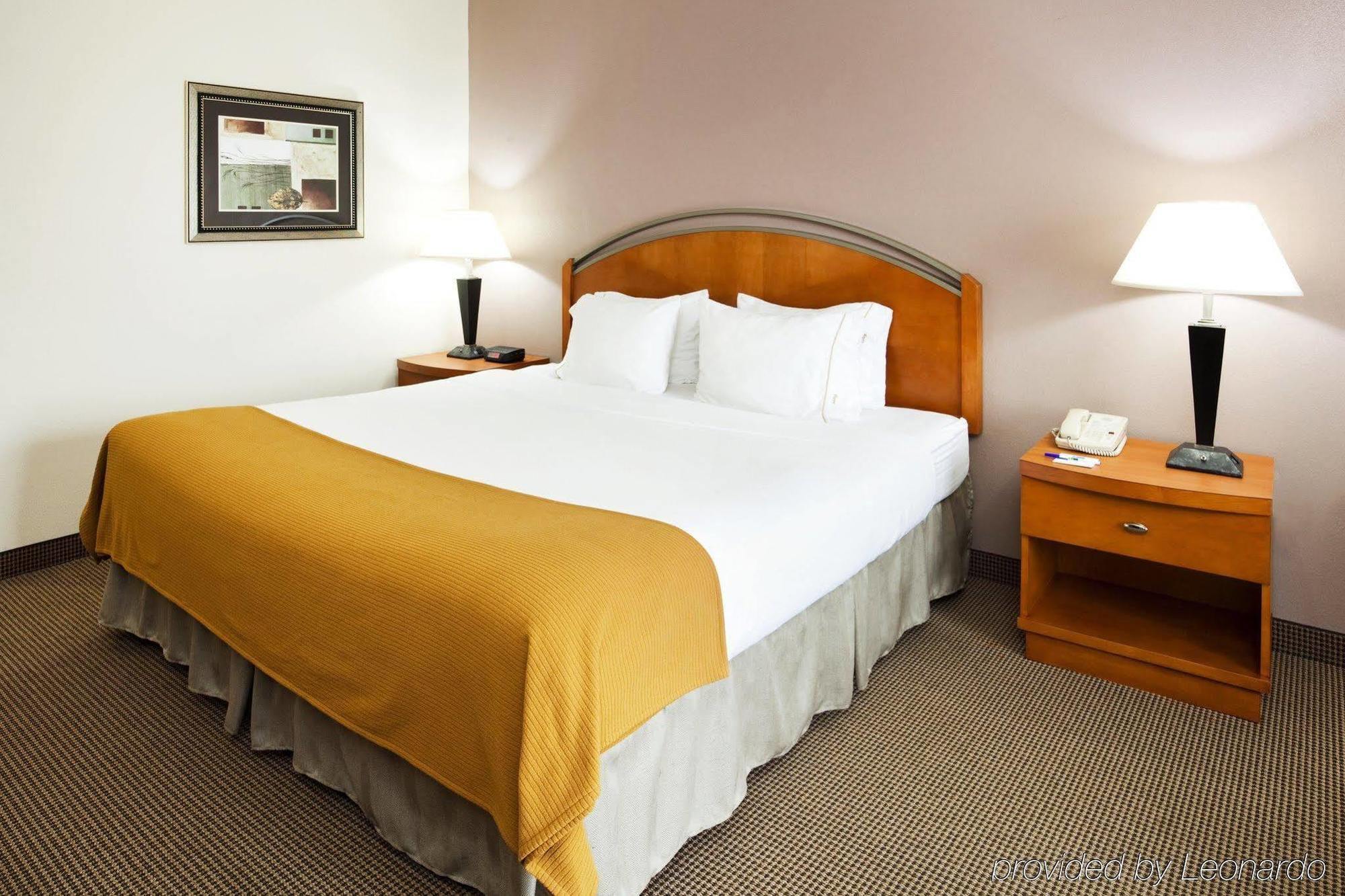 Holiday Inn Express Forest City By Ihg Kültér fotó
